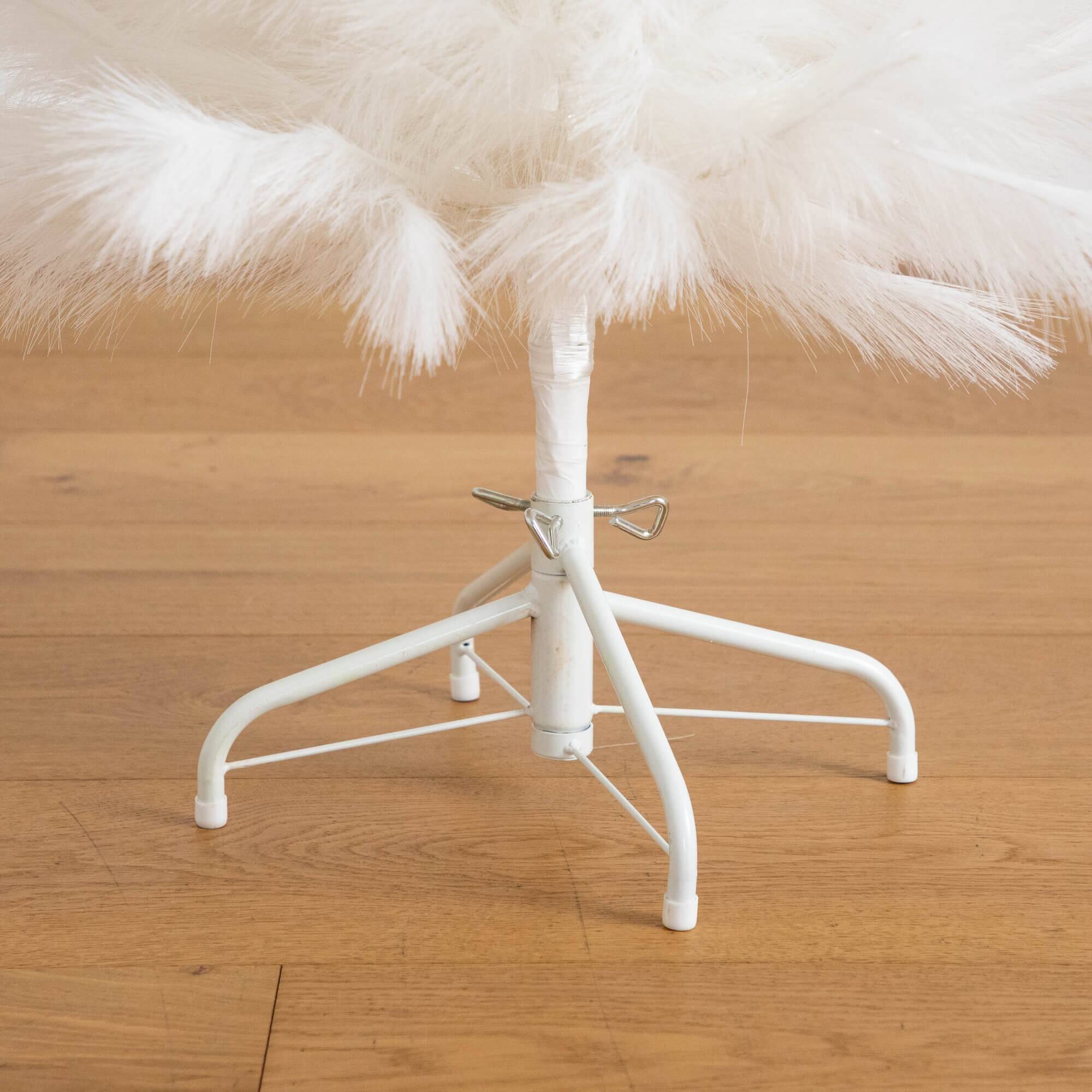 4ft. Unlit White Pampas Plumes Artificial Christmas Tree